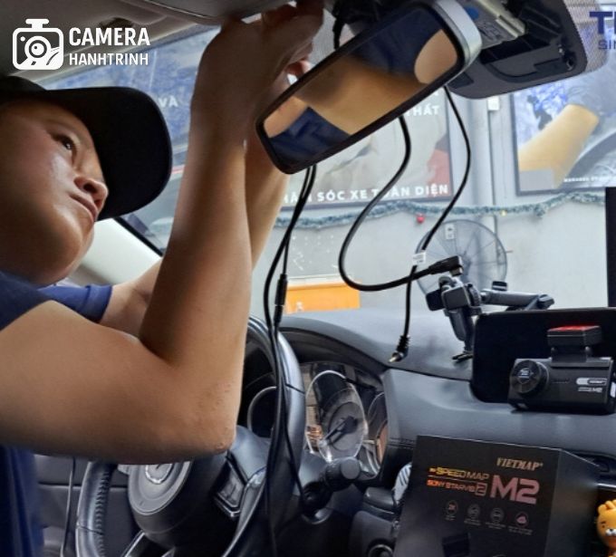 Lắp đặt camera hành trình m2