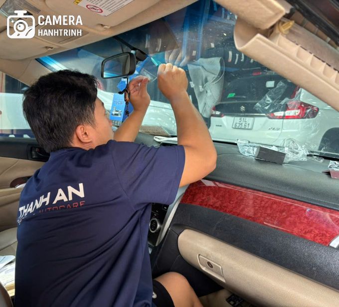 lắp đặt camera hành trình vietmap ts c9p tại nhà