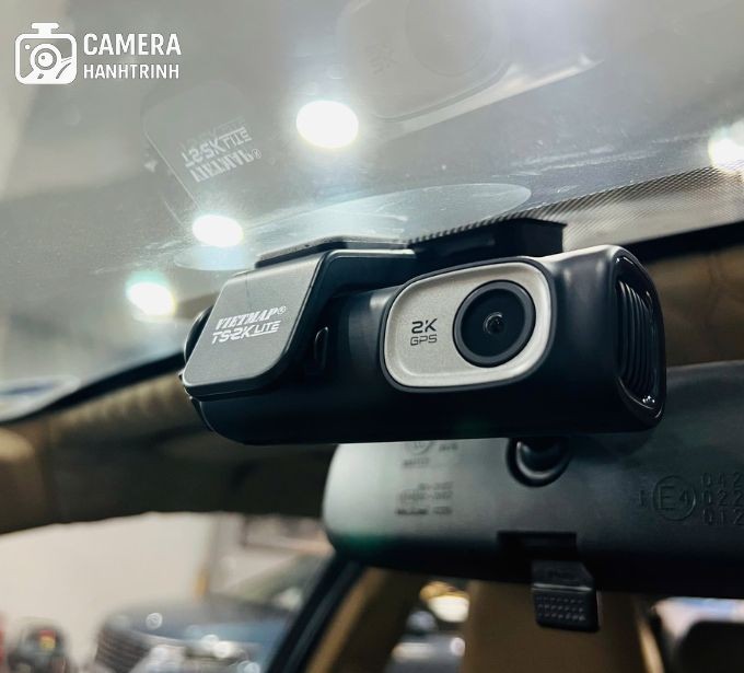 Camera hành trình hơn 3 triệu có gì khác loại 1 triệu?